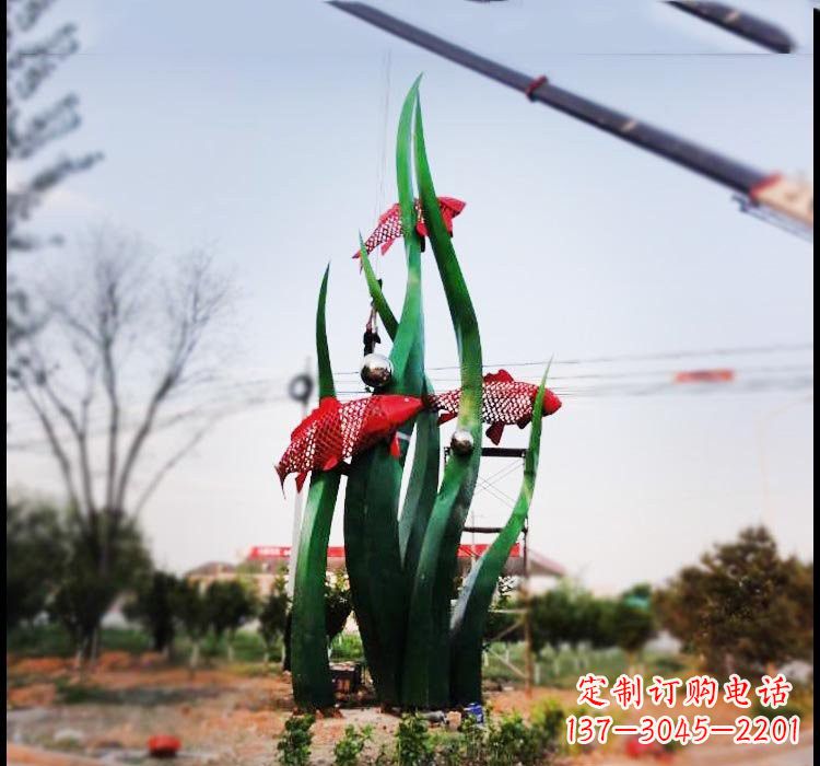 泉州不锈钢公园抽象水草鲤鱼雕塑