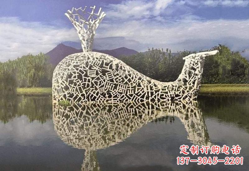 泉州不锈钢公园大型镂空喷水鲸鱼雕塑