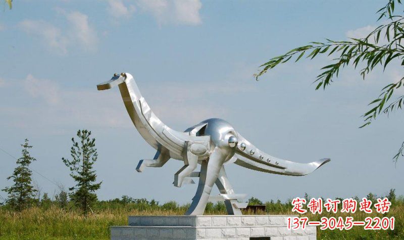 泉州不锈钢公园动物鸭嘴龙雕塑