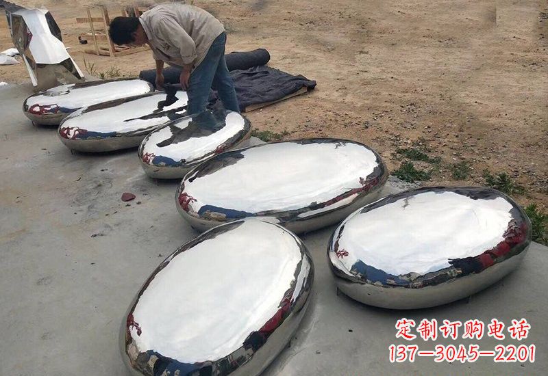 泉州不锈钢鹅卵石雕塑精美外形给人以美的感受