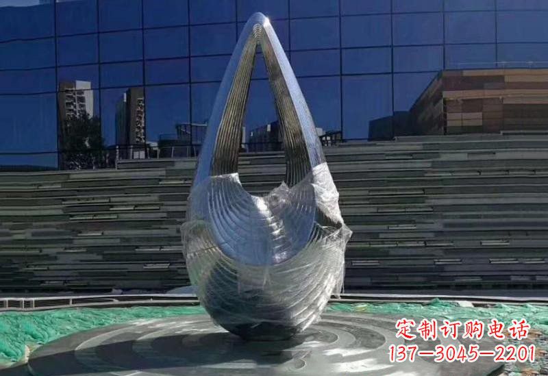 泉州不锈钢空心水滴雕塑美丽的艺术之作
