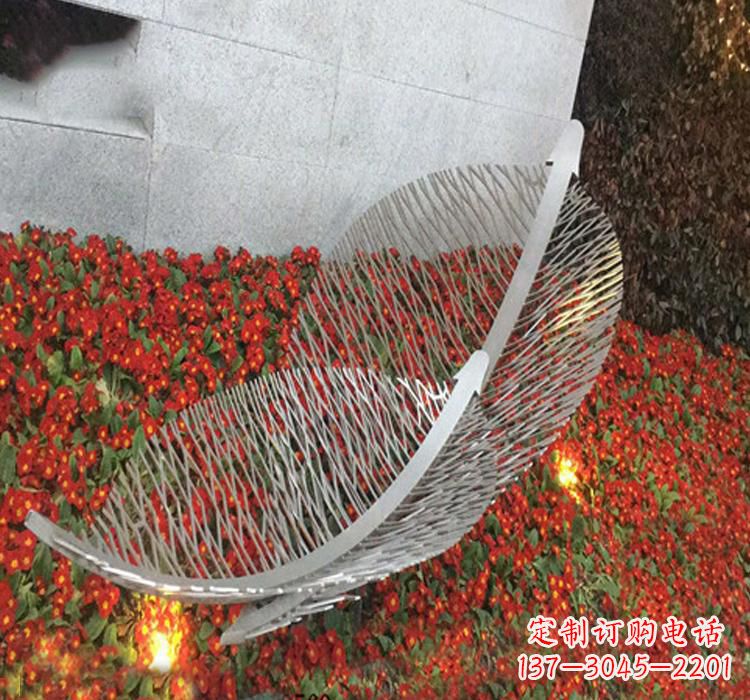 泉州不锈钢公园镂空树叶雕塑