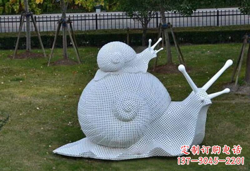 泉州不锈钢公园的“母子蜗牛”雕塑