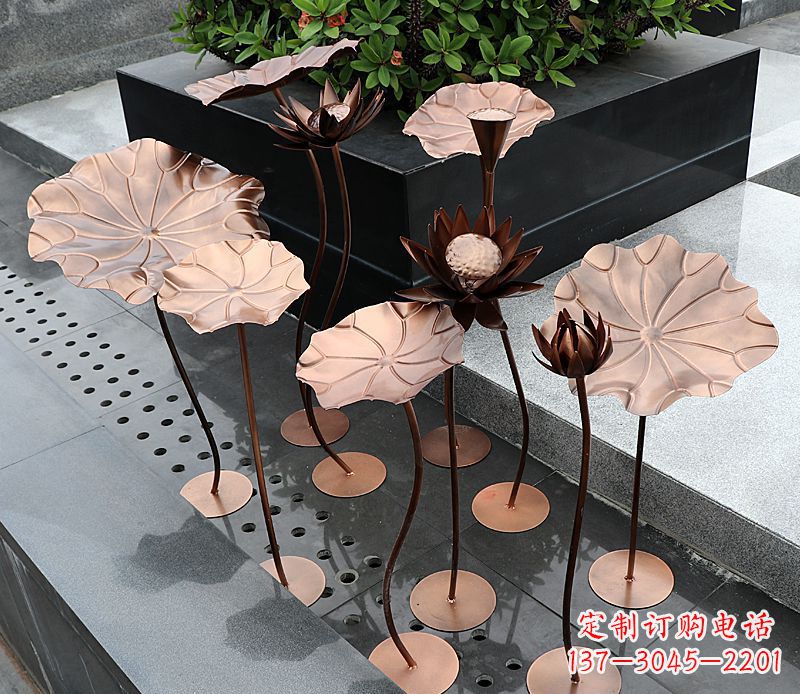 泉州不锈钢古铜色荷花雕塑传承传统文化的精美艺术品
