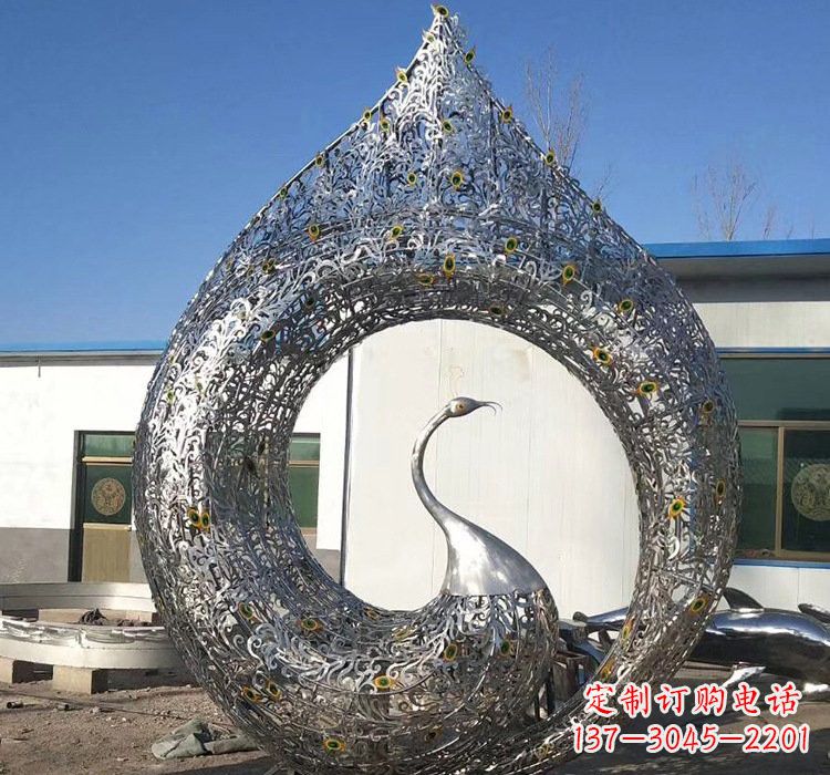 泉州优雅的不锈钢孔雀雕塑