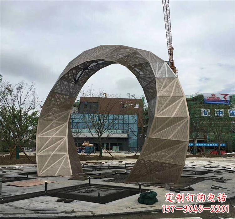 泉州不锈钢拱门雕塑精美外观,古典气息