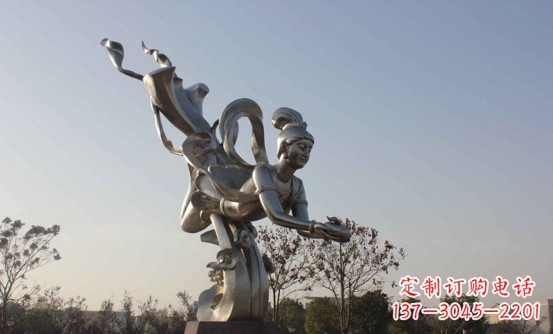 泉州不锈钢广场蟠桃仙女雕塑