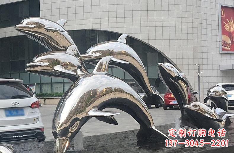 泉州海豚雕塑——不锈钢广场上的跳跃动态