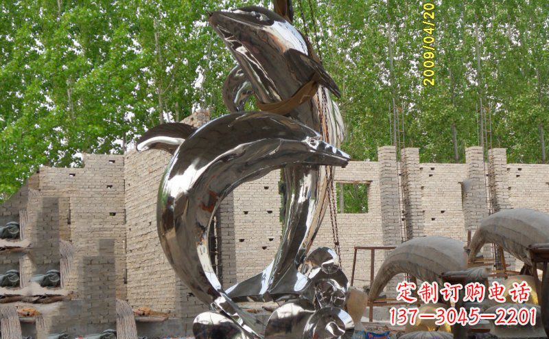 泉州海豚之美不锈钢海边雕塑