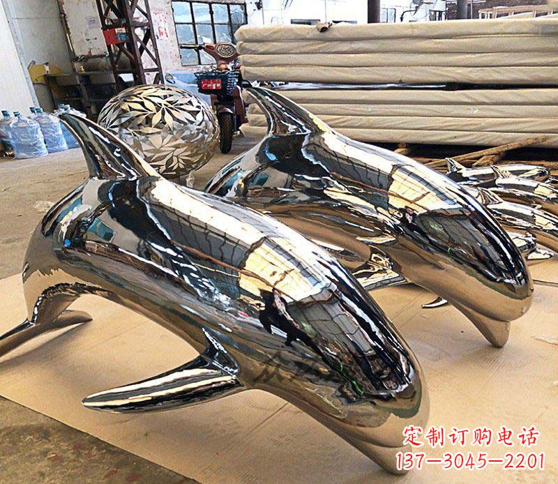 泉州不锈钢海豚雕塑传承美丽的海洋文化