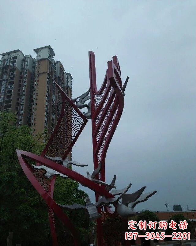 泉州不锈钢祥云纹船帆雕塑