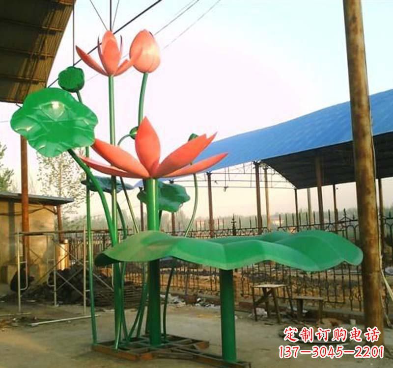 泉州不锈钢荷花雕塑汲取自然之美