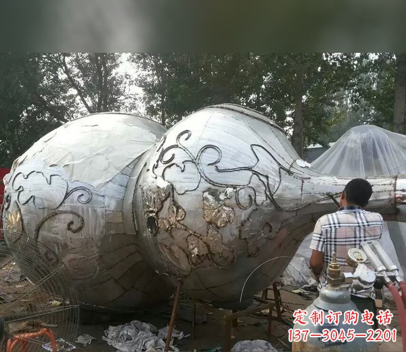 泉州不锈钢葫芦雕塑精美绝伦