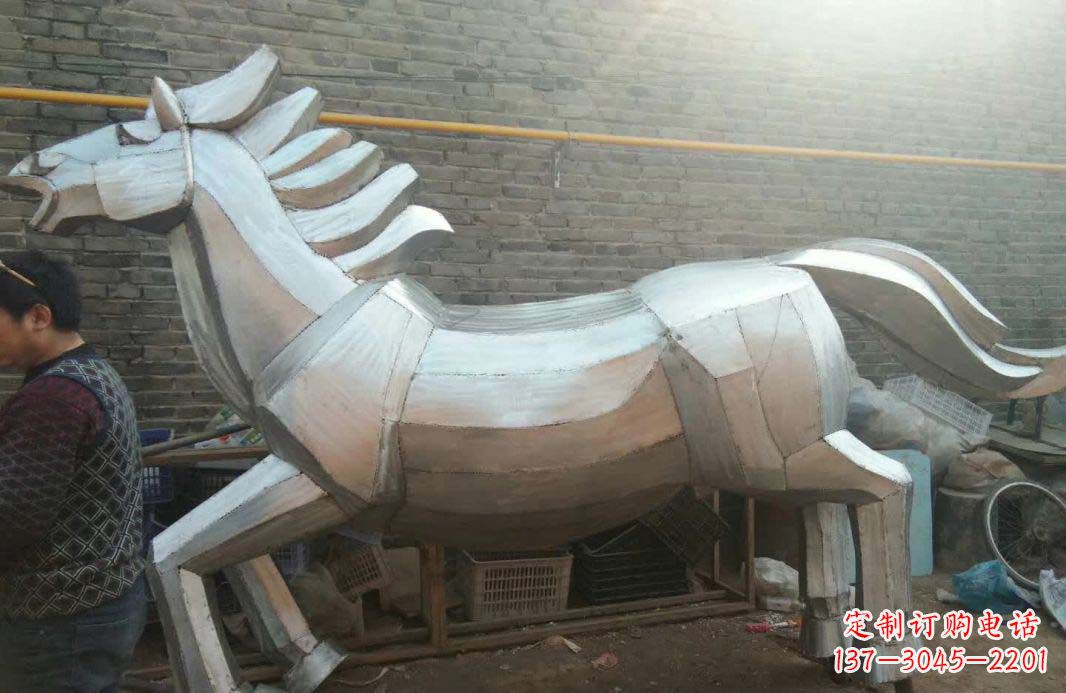 泉州不锈钢户外马雕塑精美的艺术装点