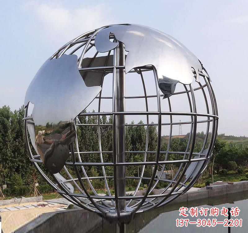 泉州不锈钢户外地球仪雕塑一件既美观又能提醒人们环保的艺术品