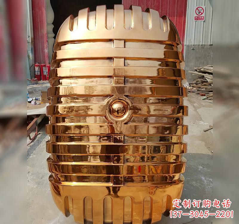 泉州不锈钢金话筒雕塑