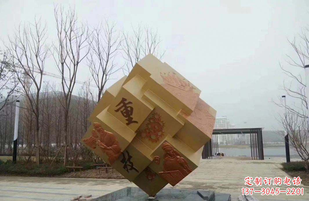 泉州不锈钢魔方雕塑给景观增添丰富多彩
