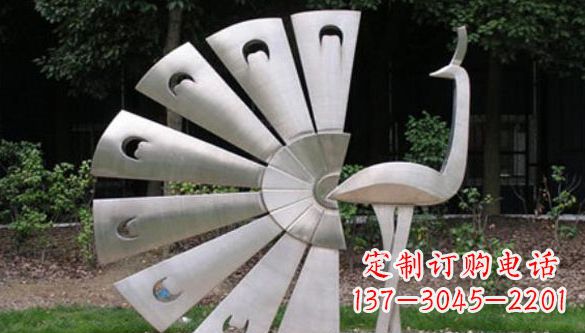 泉州不锈钢孔雀雕塑—景观中的瑰宝