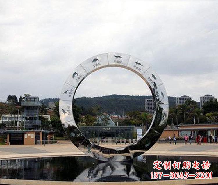 泉州恐龙圆环雕塑让恐龙永久存在