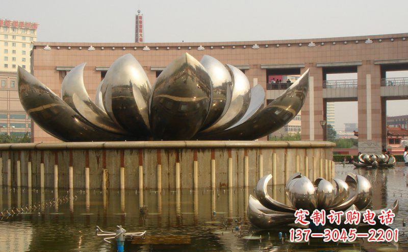 泉州不锈钢莲花雕塑一种精美的艺术品
