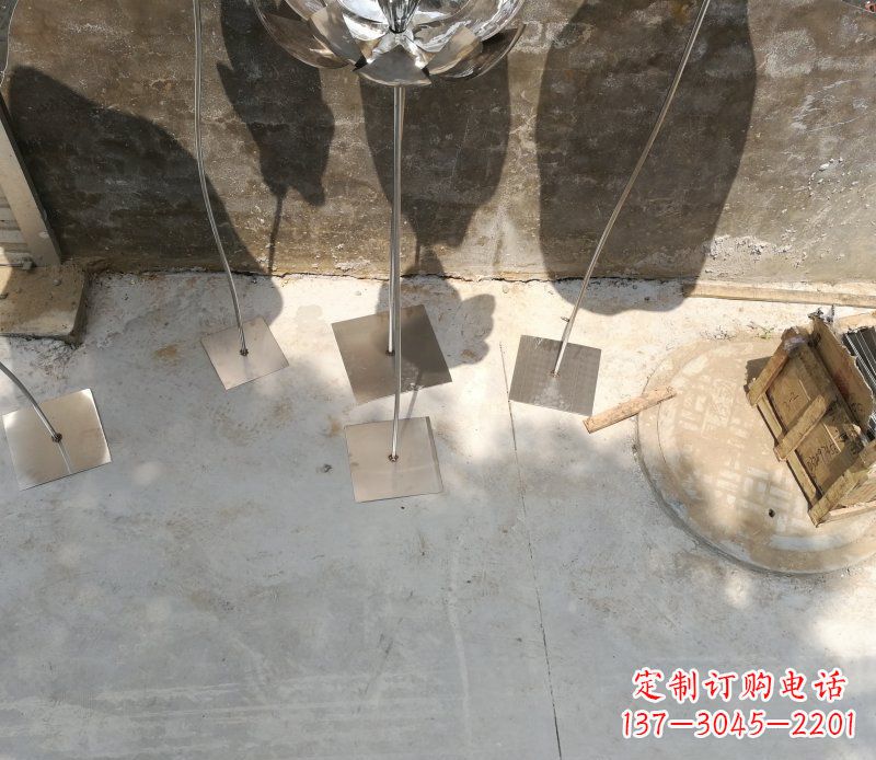 泉州不锈钢莲花荷叶酒店大厅景观雕塑