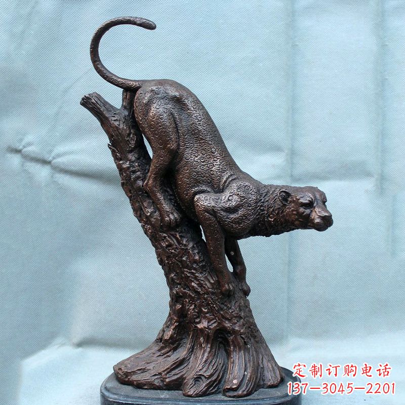 泉州不锈钢猎豹雕塑