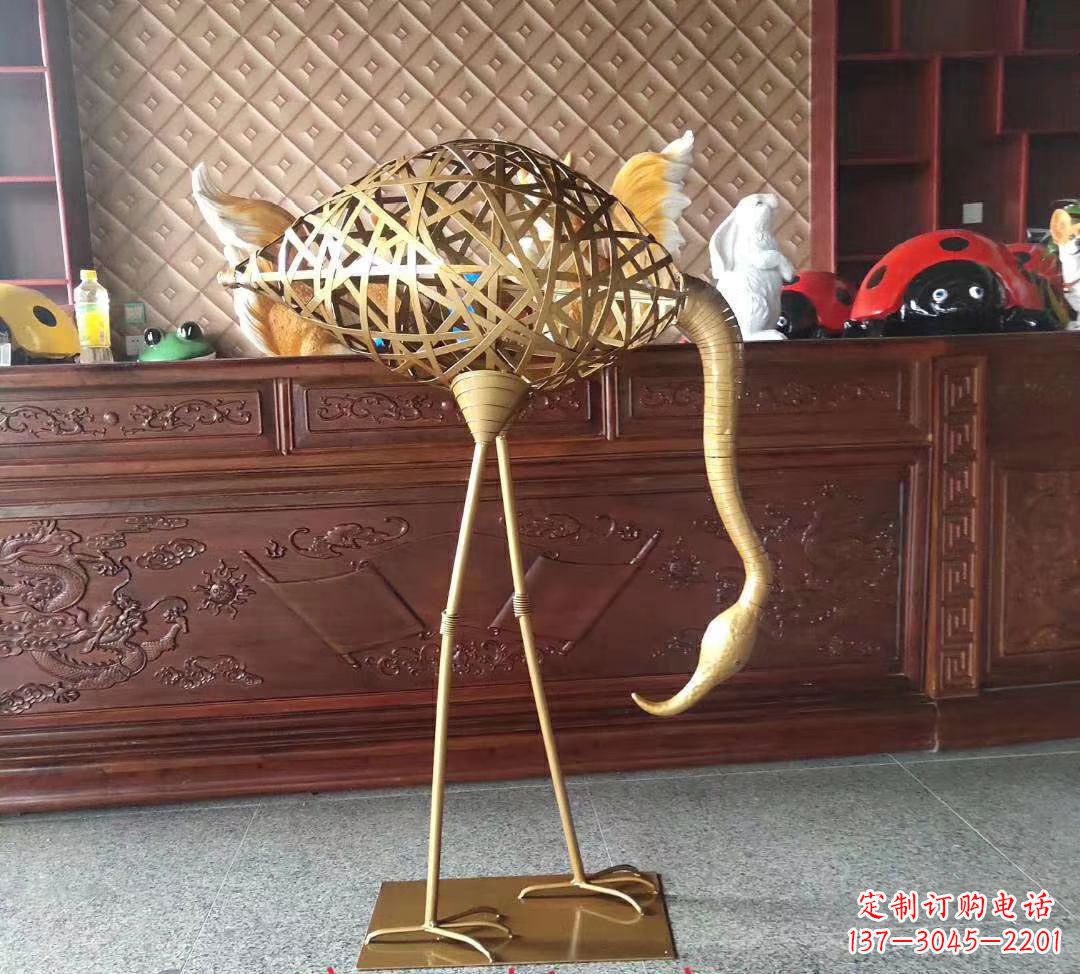 泉州不锈钢丹顶鹤雕塑精美外形,传承中华文化