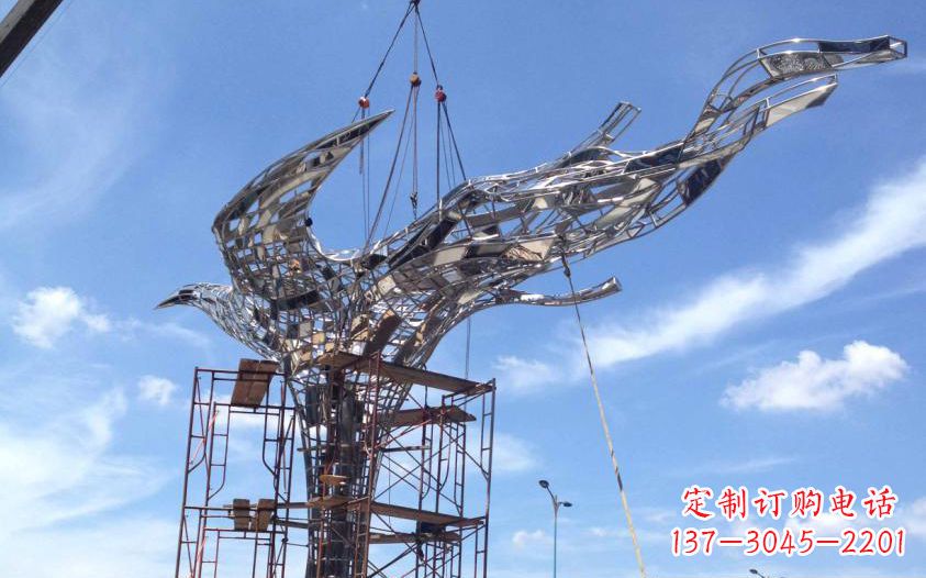 泉州不锈钢镂空鸽子雕塑