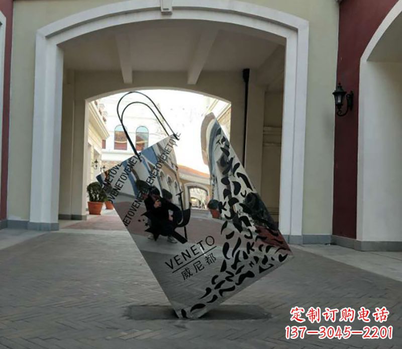 泉州不锈钢镂空购物袋雕塑——艺术精美的装饰品