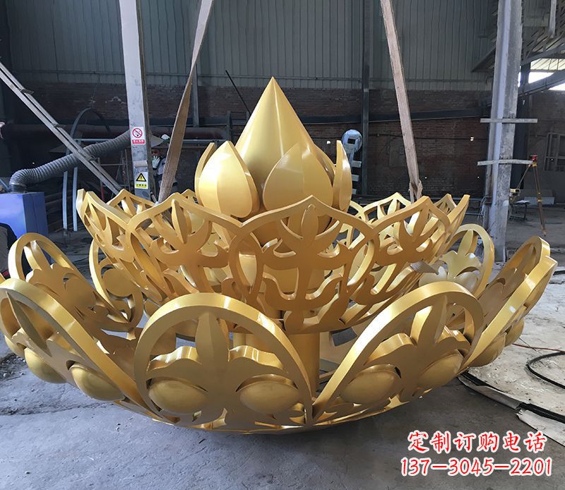 泉州不锈钢镂空莲花雕塑