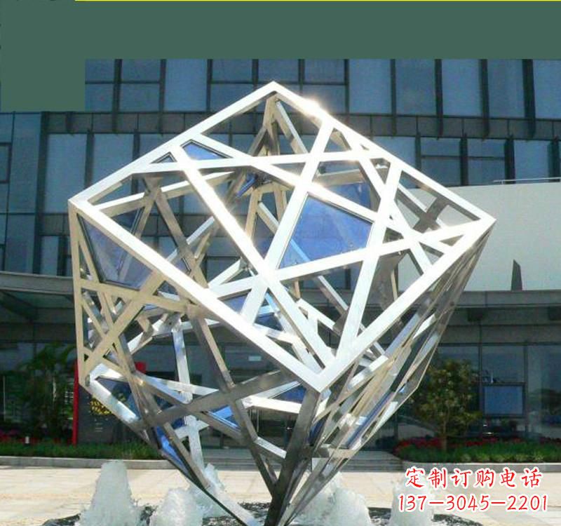 泉州不锈钢镂空魔方雕塑艺术与智慧的完美结合