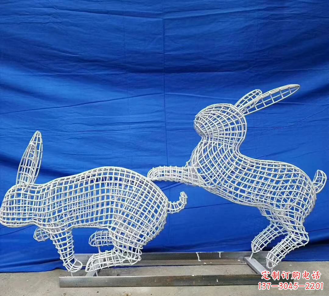 泉州不锈钢镂空兔子精美雕塑展现可爱