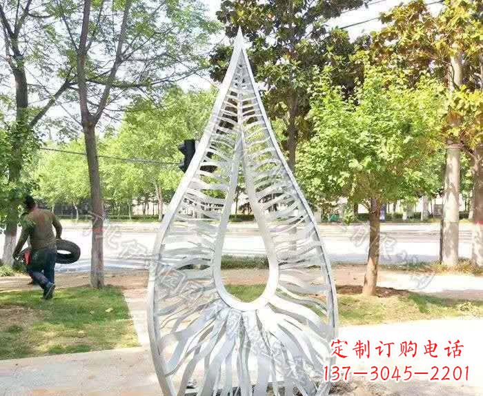 泉州不锈钢镂空造型水滴雕塑