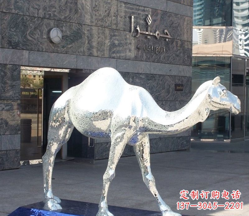 泉州不锈钢骆驼雕塑精美外形折射古朴美感
