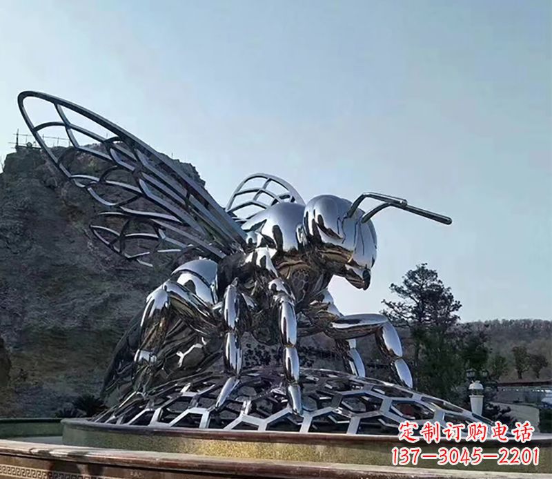 泉州不锈钢蜜蜂雕塑精美雕塑点缀环境