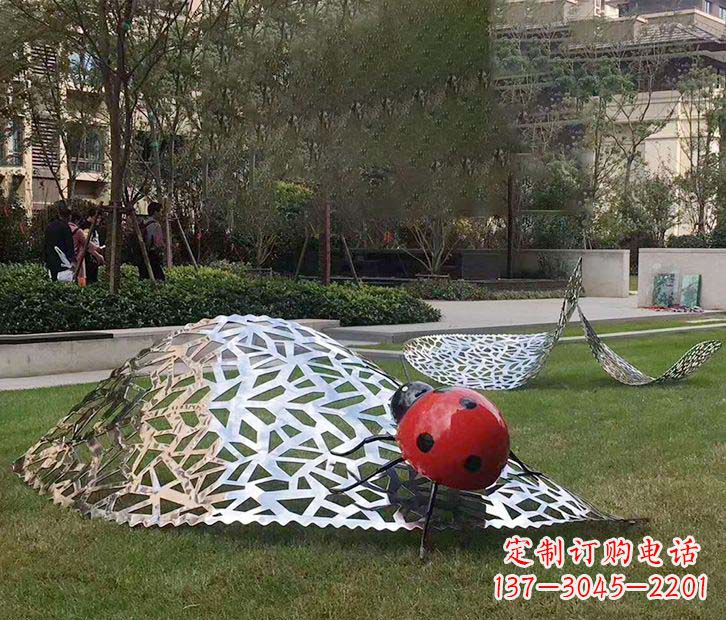 泉州不锈钢瓢虫雕塑令人惊叹的艺术之美