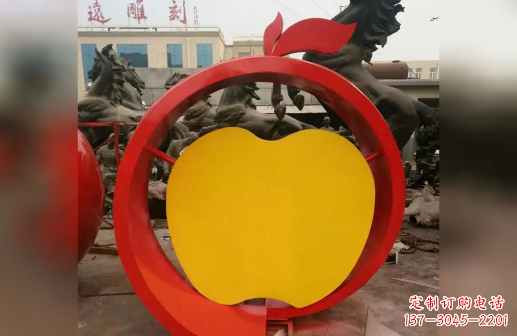 泉州不锈钢苹果雕塑——见证爱与和平