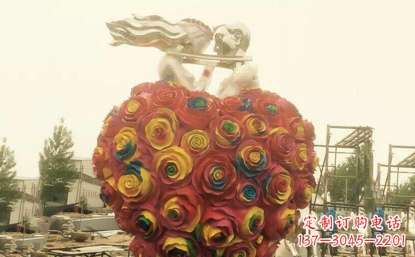泉州浪漫之美——不锈钢情侣结婚雕塑