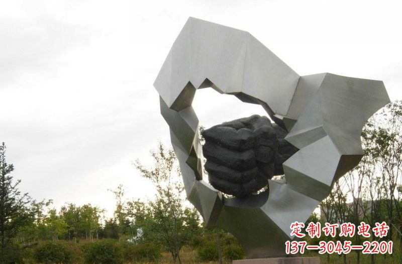 泉州不锈钢拳头雕塑222