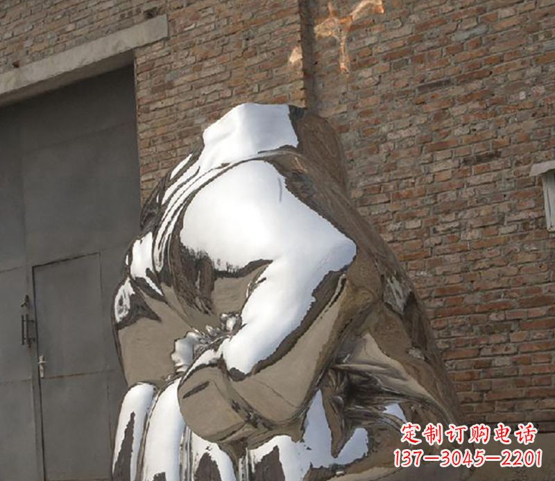 泉州不锈钢拳头雕塑