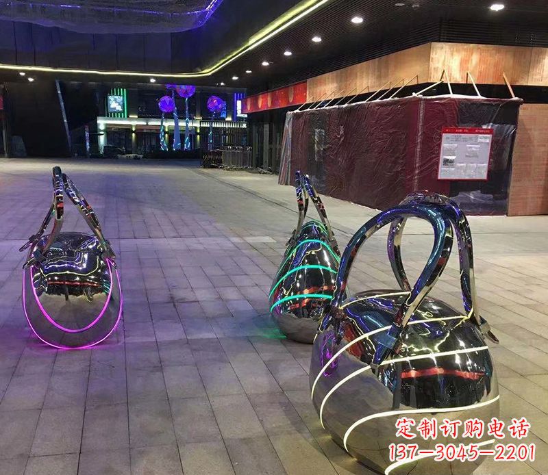 泉州不锈钢手提包雕塑