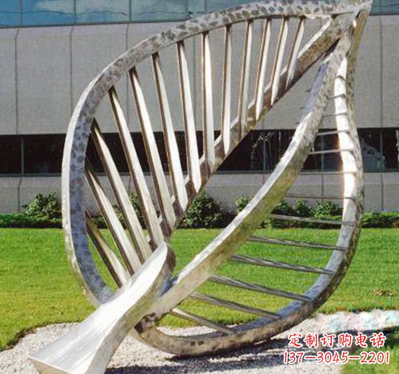 泉州不锈钢树叶镂空景观雕塑精美而古朴