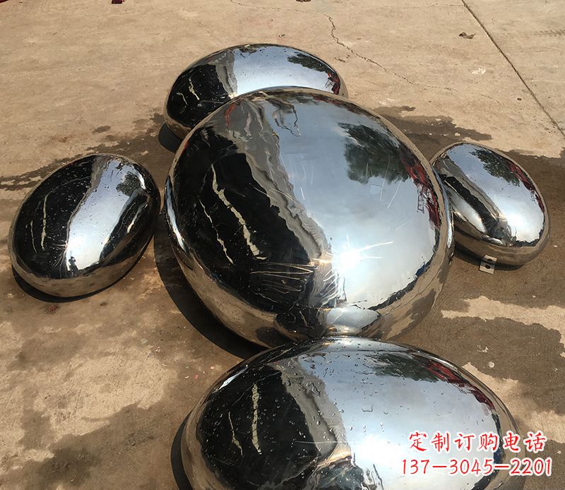 泉州精致灵动的不锈钢水滴雕塑
