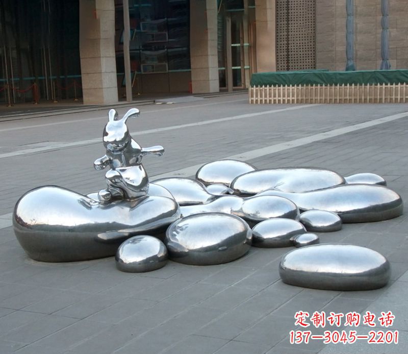 泉州不锈钢兔子雕塑饱含艺术美感的艺术品