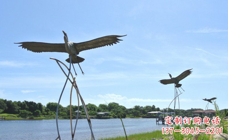 泉州不锈钢仙鹤雕塑象征着自由之美