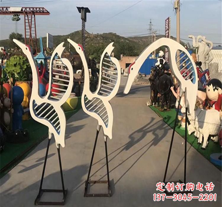 泉州精美不锈钢仙鹤雕塑