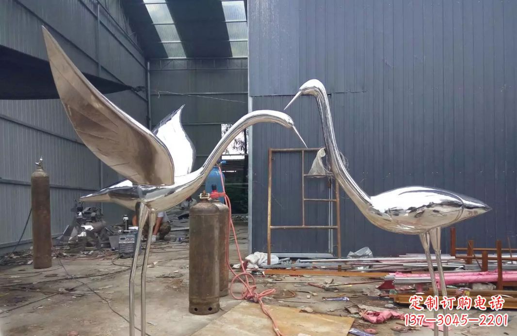 泉州不锈钢仙鹤雕塑传承中国文化