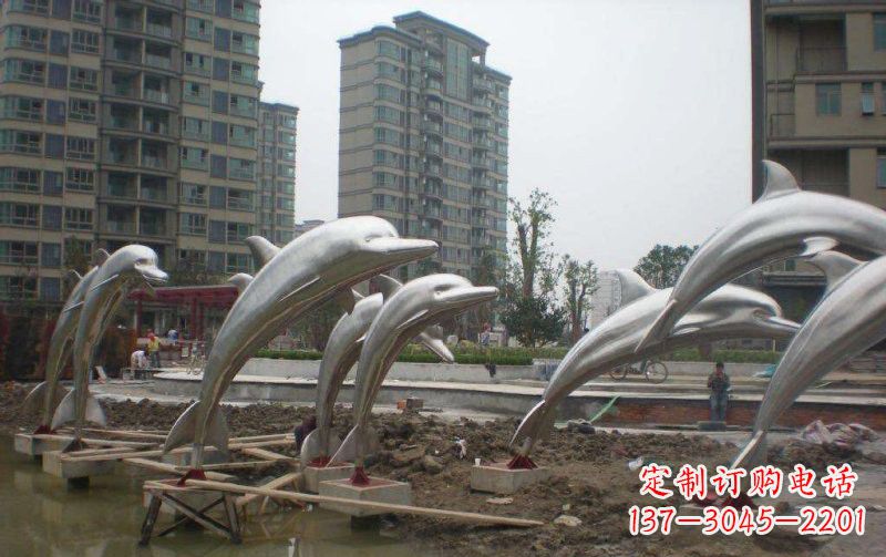 泉州海豚雕塑——欣赏不锈钢小区的精美绝伦
