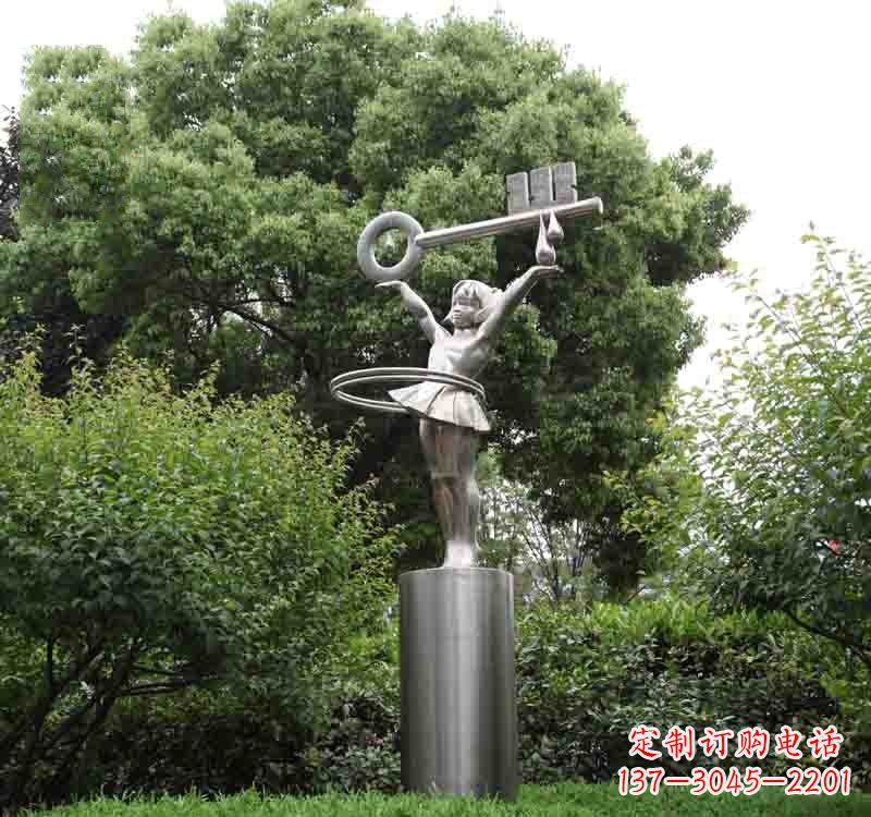 泉州不锈钢校园举钥匙的小女孩雕塑
