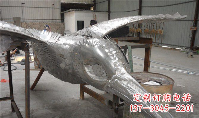 泉州不锈钢雄鹰展翅老鹰动物雕塑
